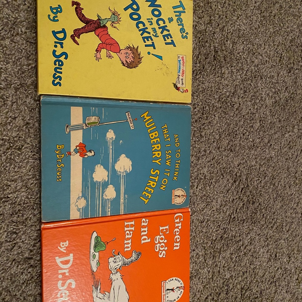 Lot 3 Dr. Seuss books